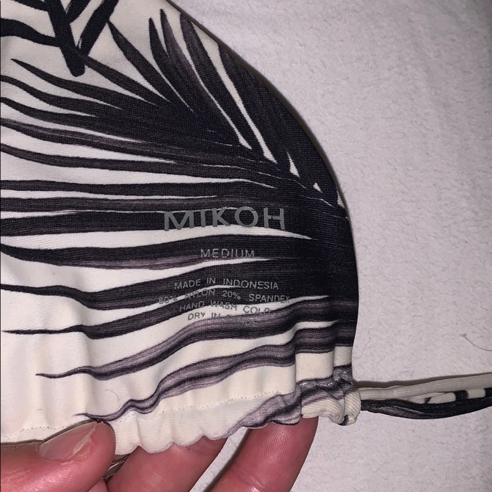 Mikoh Triangle Top Size Medium - image 2